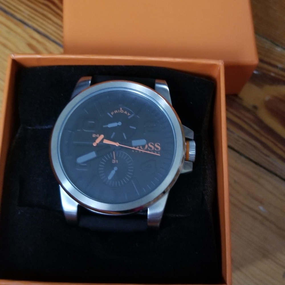 Hugo Boss watch, needs new batterie - Picture 2 of 5